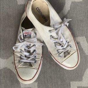 White converse sneakers